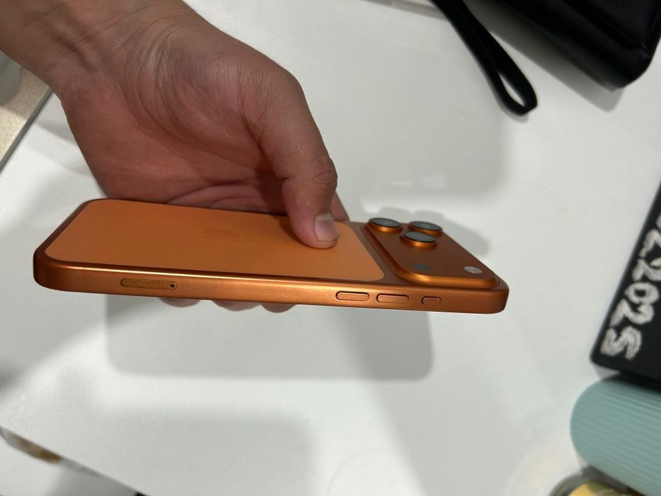 17 pro max  жағдайы жақсы