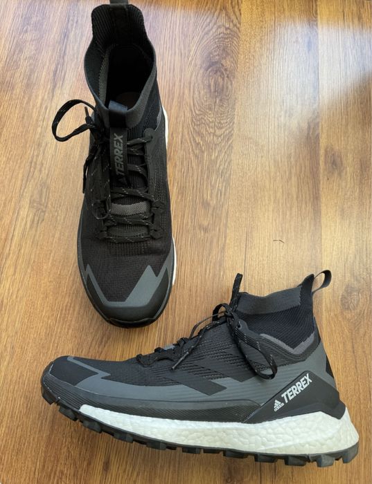 Sneakersi / ghete Adidas Terrex de dama (Nike, Puma)