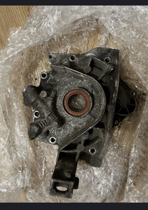 Продам насос маслянный ваз