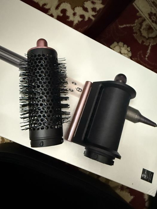 Фен для ухода Дайсон