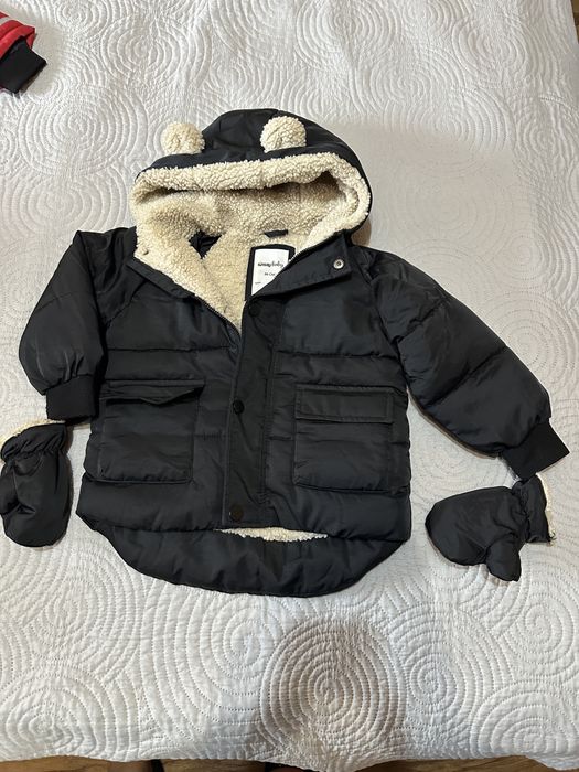 Зимни якета Guess Sinsay