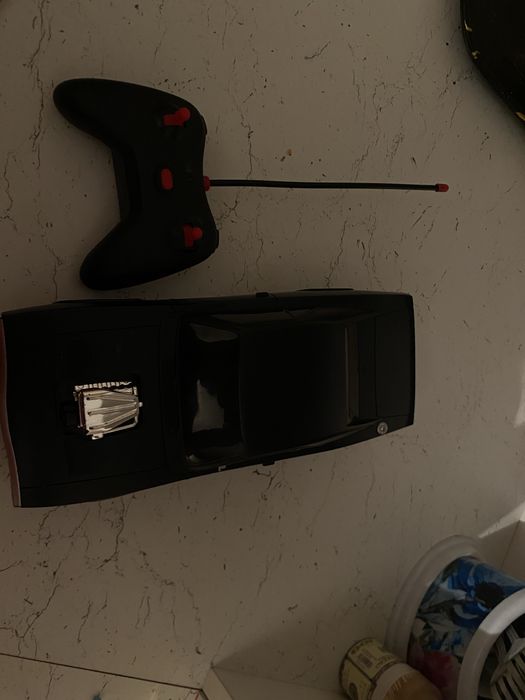 Машина с пультом рабочий