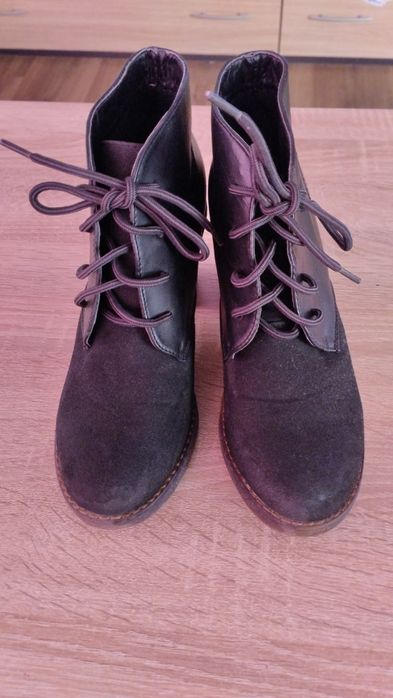 Дамски боти и ботуши