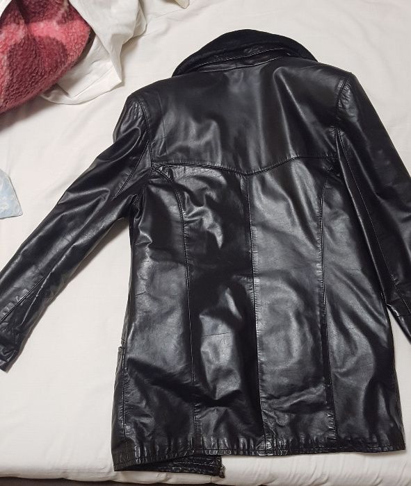 Елегантно, дълго, дамско кожено яке – естествена кожа, с яка от естест