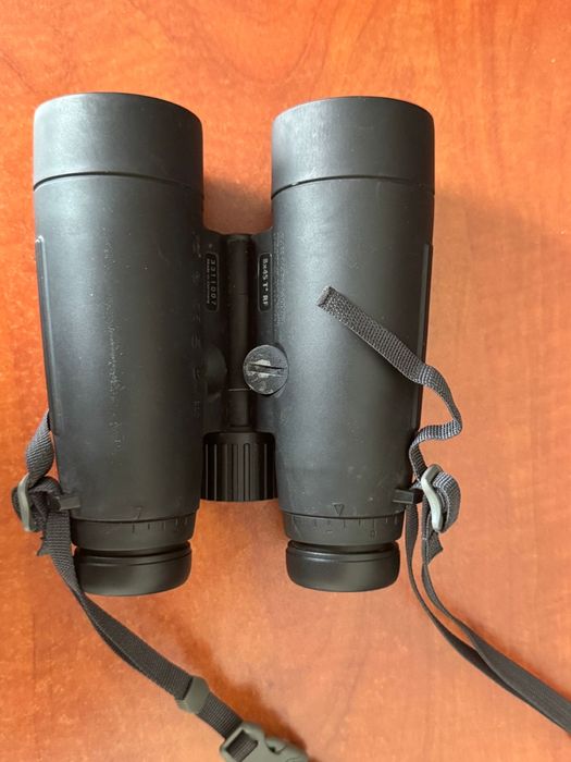 Продам бинокль  Zeiss Victory RF