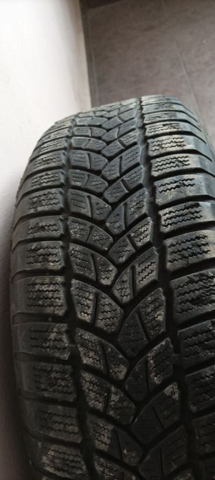 Зимна гума с джанта 195/65 R15