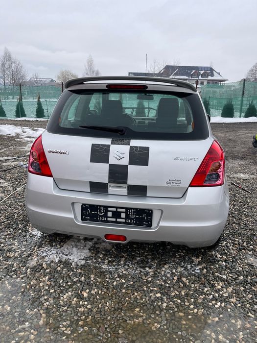 Vand Suzuki Swift 1.3 benzina adus din germania