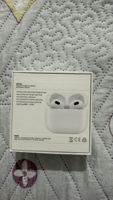 Кейс от наушников Airpods оригинал