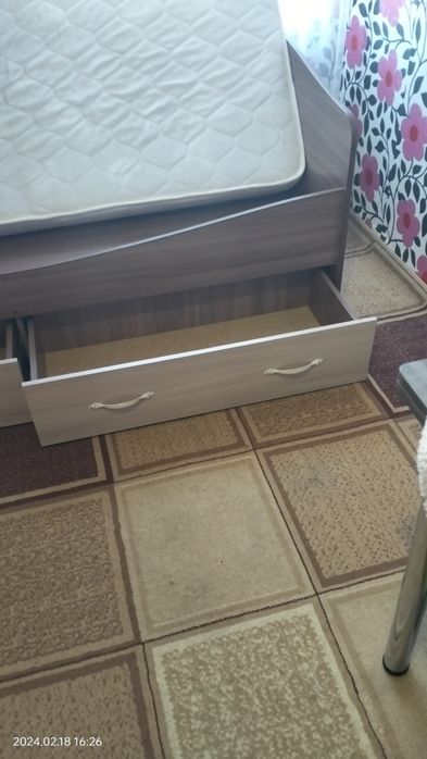 Кровать односпальная