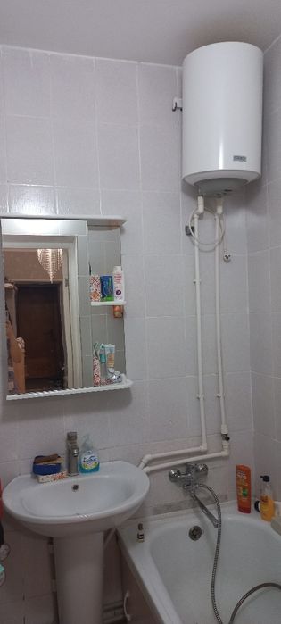 Продам 2 ком кв в 5 мкр 9 дом