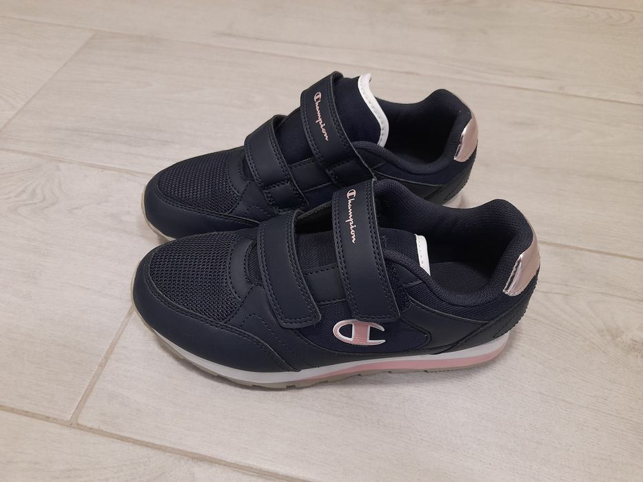 Детски маратонки Champion като нови