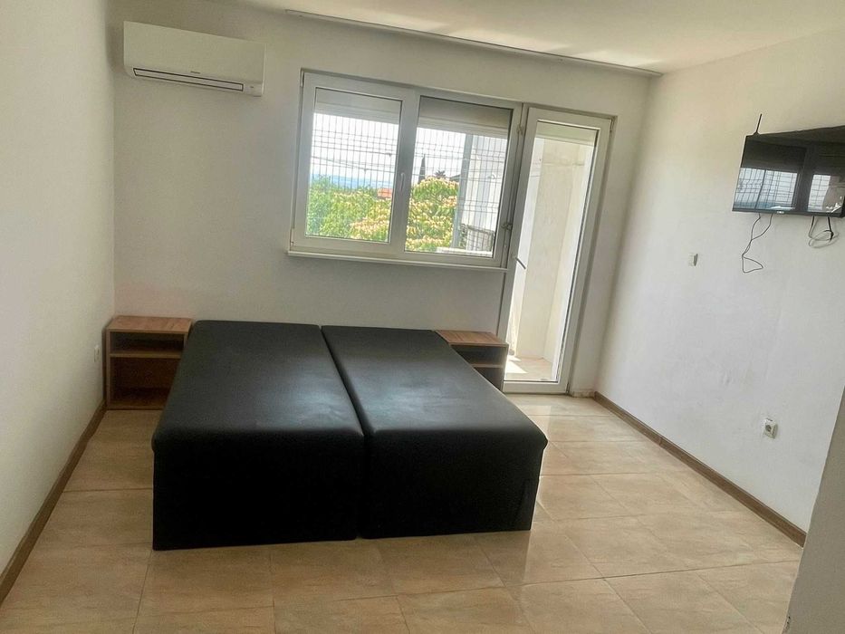 Дава се под наем Едностаен апартамент в Варна, м-т Сотира - 40 кв.м за 204 € - Снимка #8