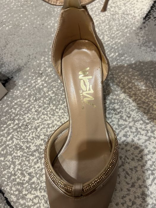 Pantofi eleganti marimea 36