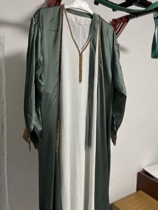 Платье женское.