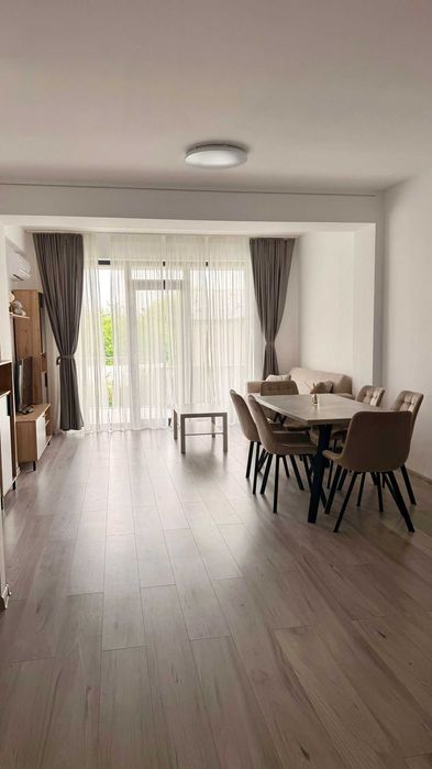 Inchiriez apartament cu 2 camere in bloc nou (central)