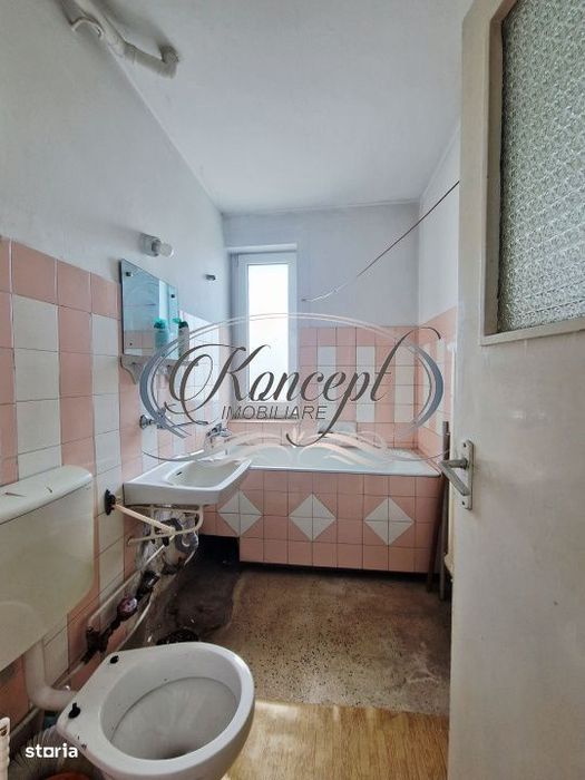 2 camere decomandate, Centru