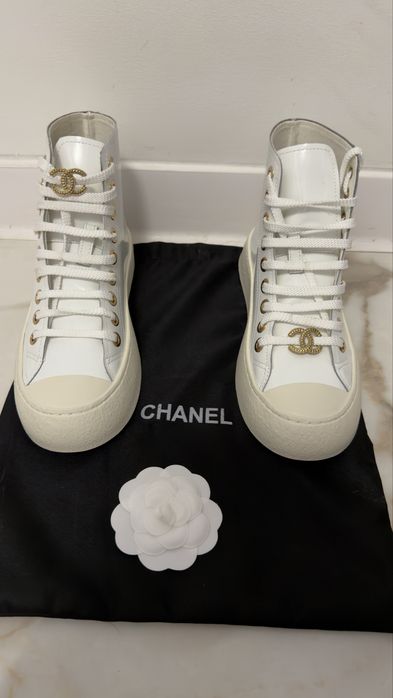Adidasi/Tenesi chanel noi