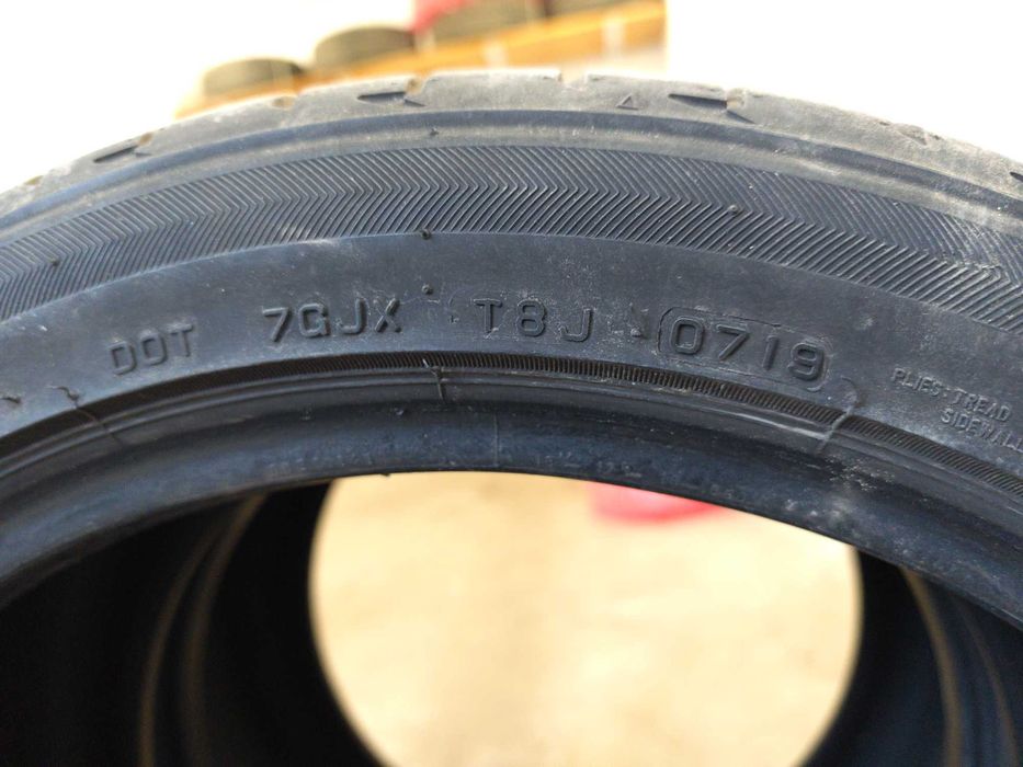 Летни гуми Bridgestone 245 40 18