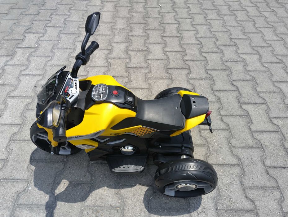 US Акумулаторен мотор COLOMBO жълт