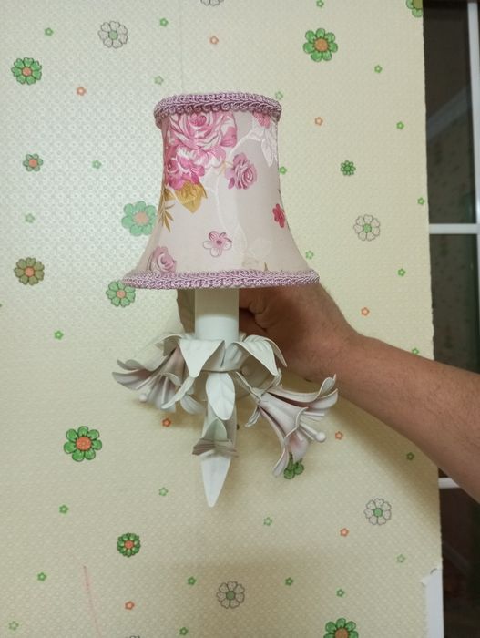 Люстра и бра продам