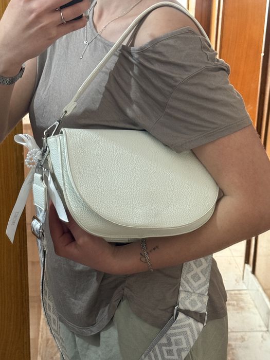 Дамски чанти бяла черна Guess Marc Jacobs Nine West