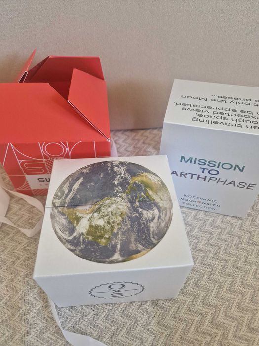 Чисто нов Оригинален Omega x Swatch MoonSwatch - Mission to Earthphase (Гаранция)