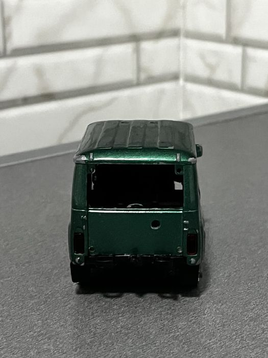 Продам машинку уаз 31514 от велли 1:43