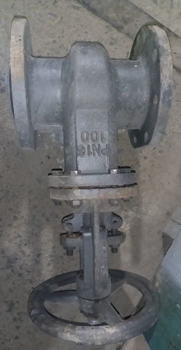 Задвижка  100 стальная