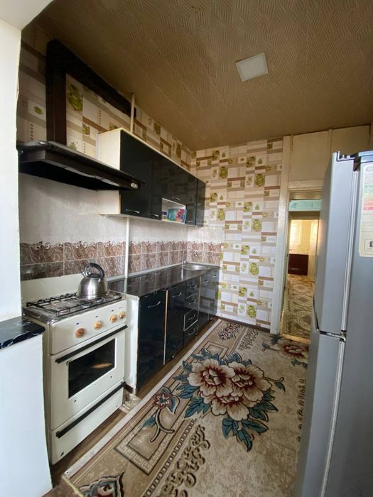 Bo'stonliq tuman Gazalkent shaxar markazida 3 xonalik uy sotiladi