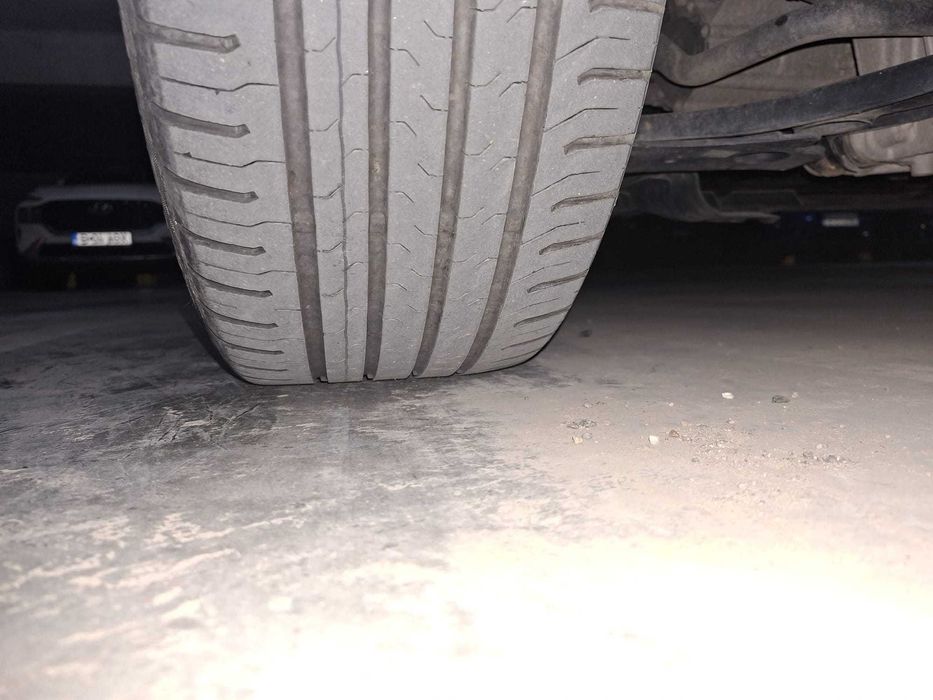 Anvelope VARA 215/55 R17 Continental