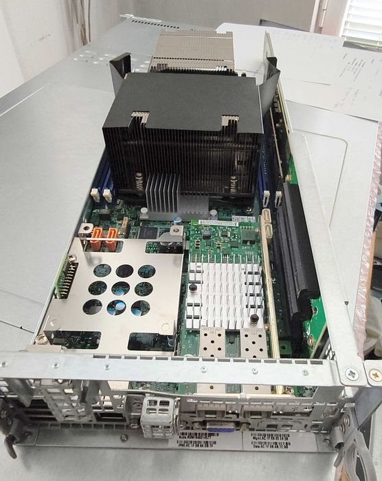 Сървър Supermicro 6028TR-D71R 12LFF 2U с 2 нода X10DRT-H 4*E5-2690v4 128GB