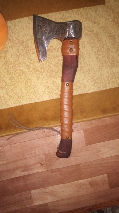 Топор советский переделанный