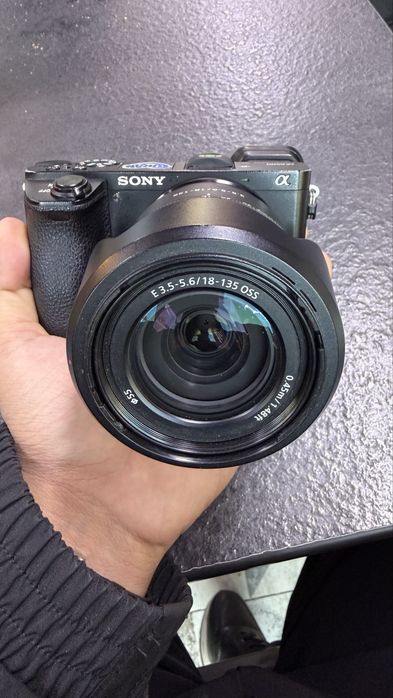 Продам Sony a6500 обьектив 18-135