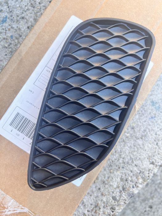 Capac grilã bar de protectie fată Mercedes-Benz GLA