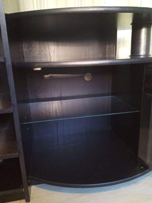 Продам тумбочку под телевизор