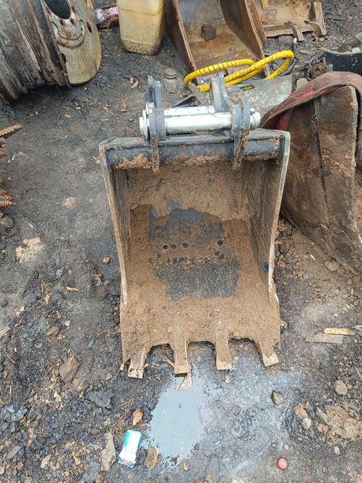 Эсковатор погрузчик 3в1