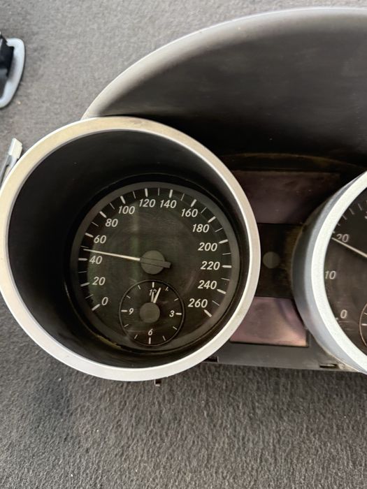 Километраж за Mercedes-Benz SLK (W171) A17154016 бензин  2005г