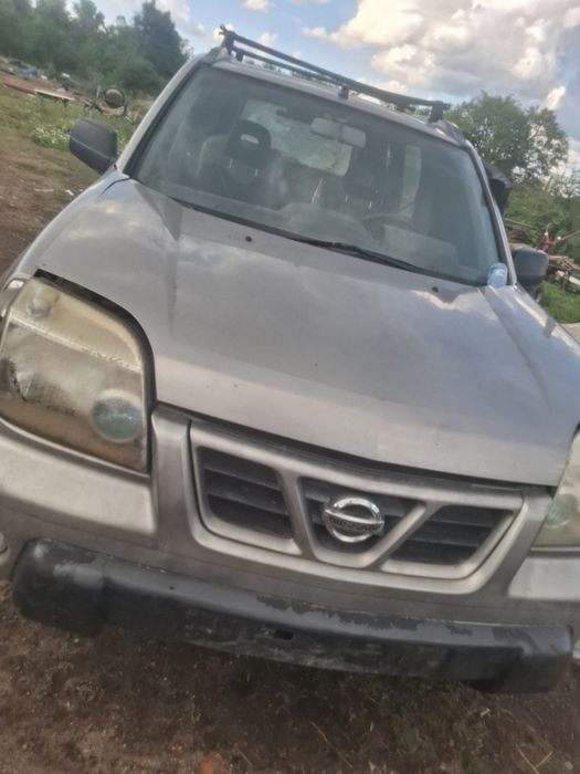 Vand nissan x trail 4x4 sau dezmembrez