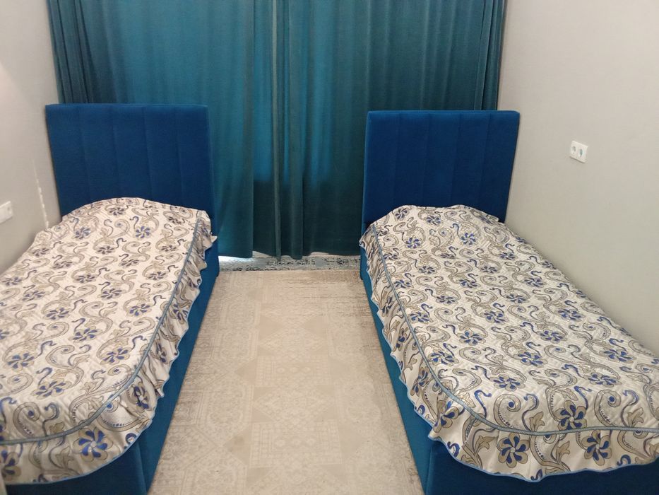 Продам две кровати с матрасами