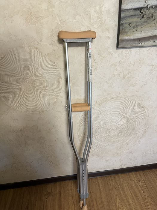 Костыли аллюминиевые подмышечные