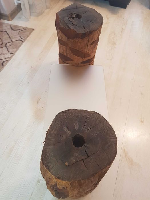 Арт маса от масивен дъб и стъкло