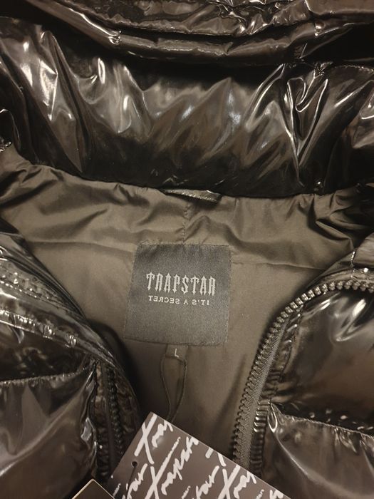 Vând geacă Trapstar nouă