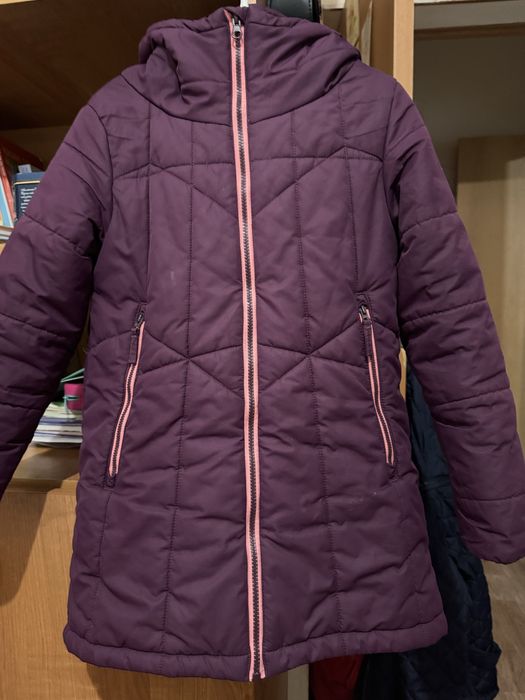 Куртка доя девочек в отличном состоянии