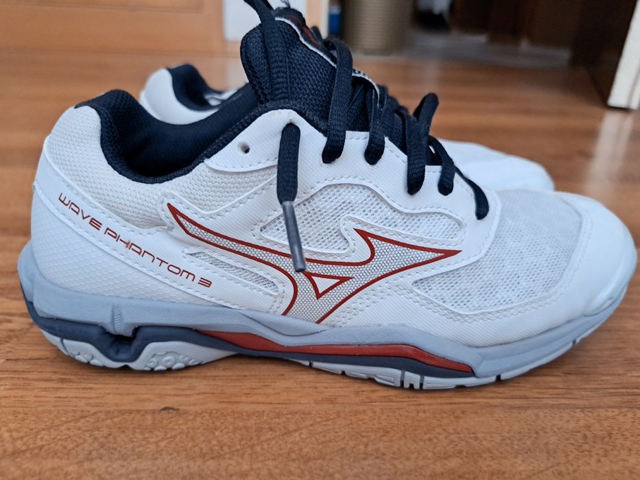 Маратонки Mizuno Wave Phantom 3