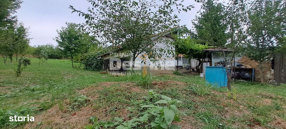Casa + teren de 1715 mp  Cornesti