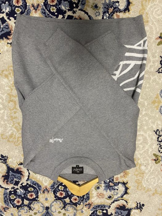 Свитер Broken Planet