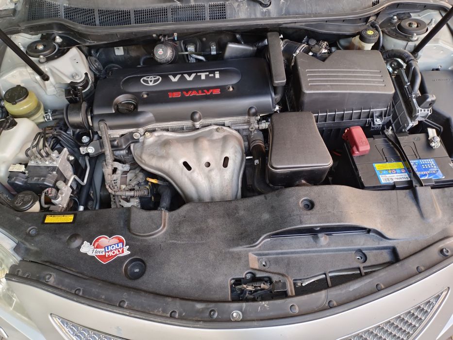 Накладка под капот, Камри 40