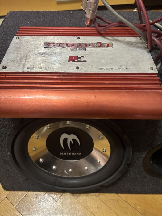 Sistem audio auto Crunch + subwoofer Blackmax – puternic