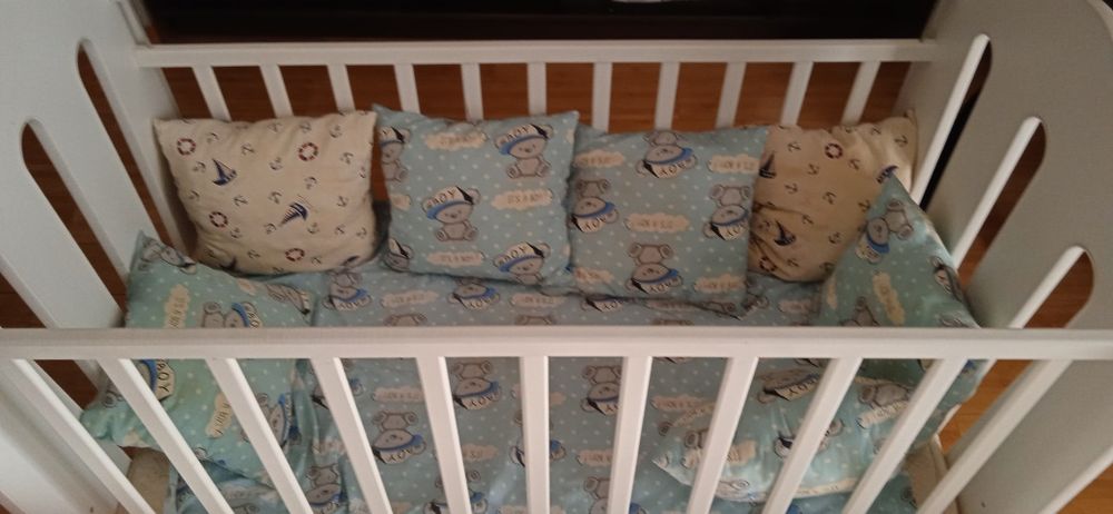 Детская кроватка