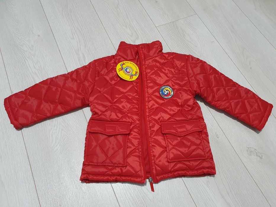 Geacă roşie România 104